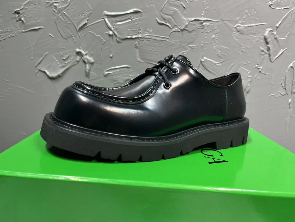 Bottega Veneta Shoe 